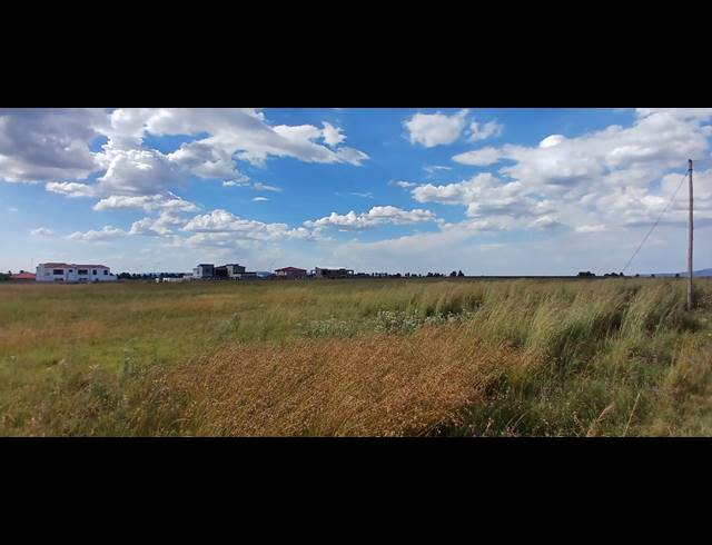 1,000M² VACANT LAND FOR SALE IN RIVERSDALE